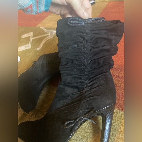 Authentic GUCCI boots - Picture 2 of 14